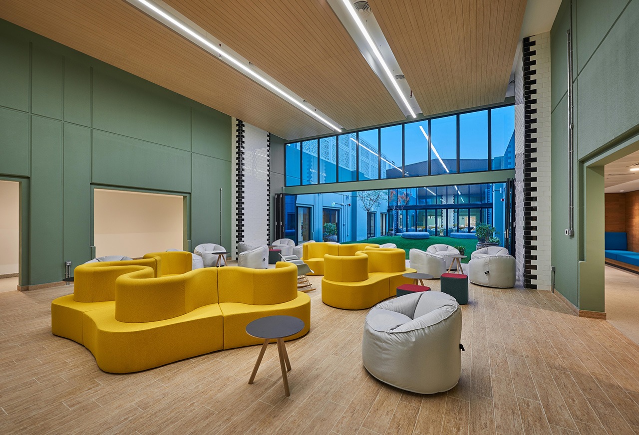 Dubai English Speaking College